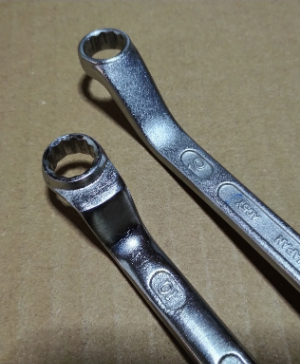 スッキリ収納、なのに頼れる高さ!スライド脚立で賢く行う家のメンテナンス 99 組立て工具